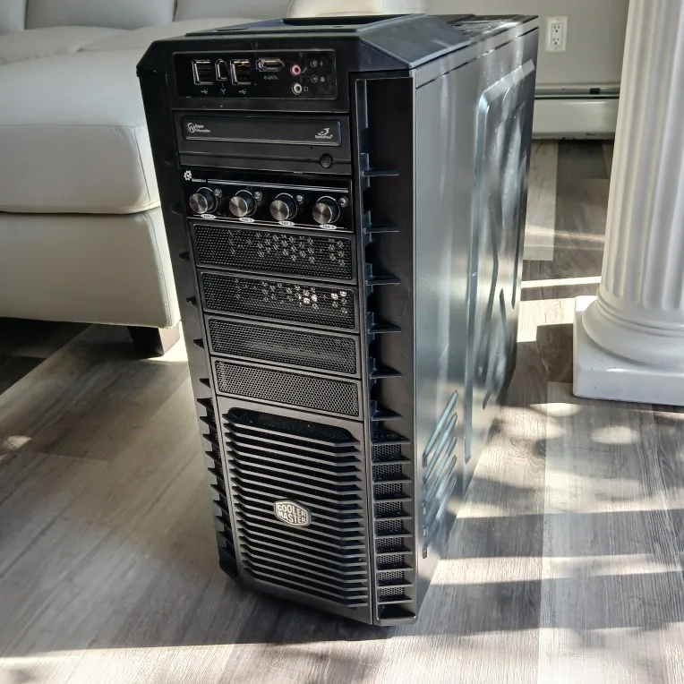 Cooler Master HAF 932 Full Tower PC Case thumbnail