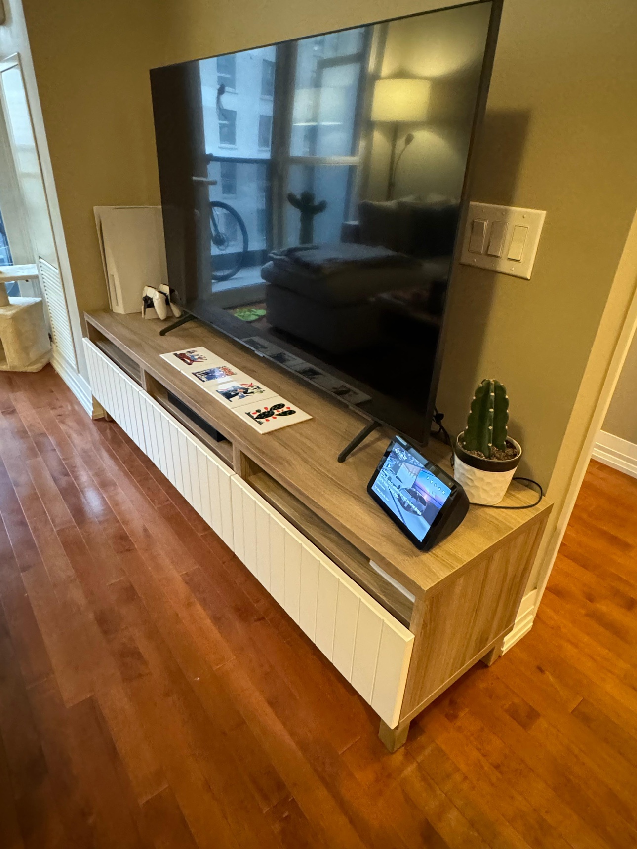 TV Stand - photo 3