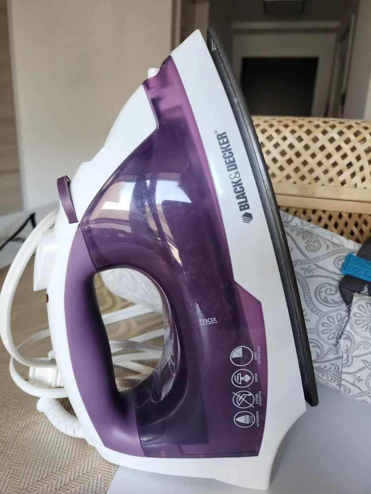 Laundry Bundle: Iron +  2in1 hanging steamer pad/Ironing Mat thumbnail