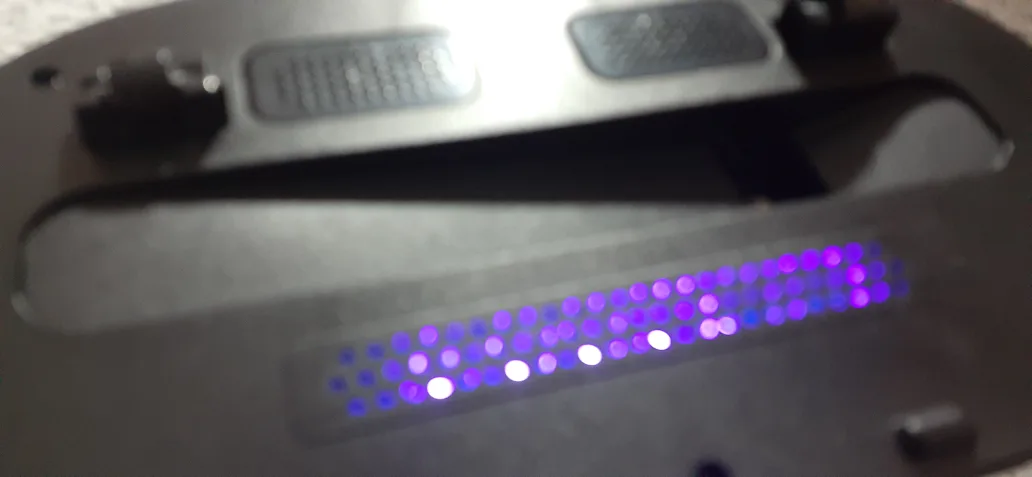 Handheld bed vacuum *rechargeable* image indicator(4)