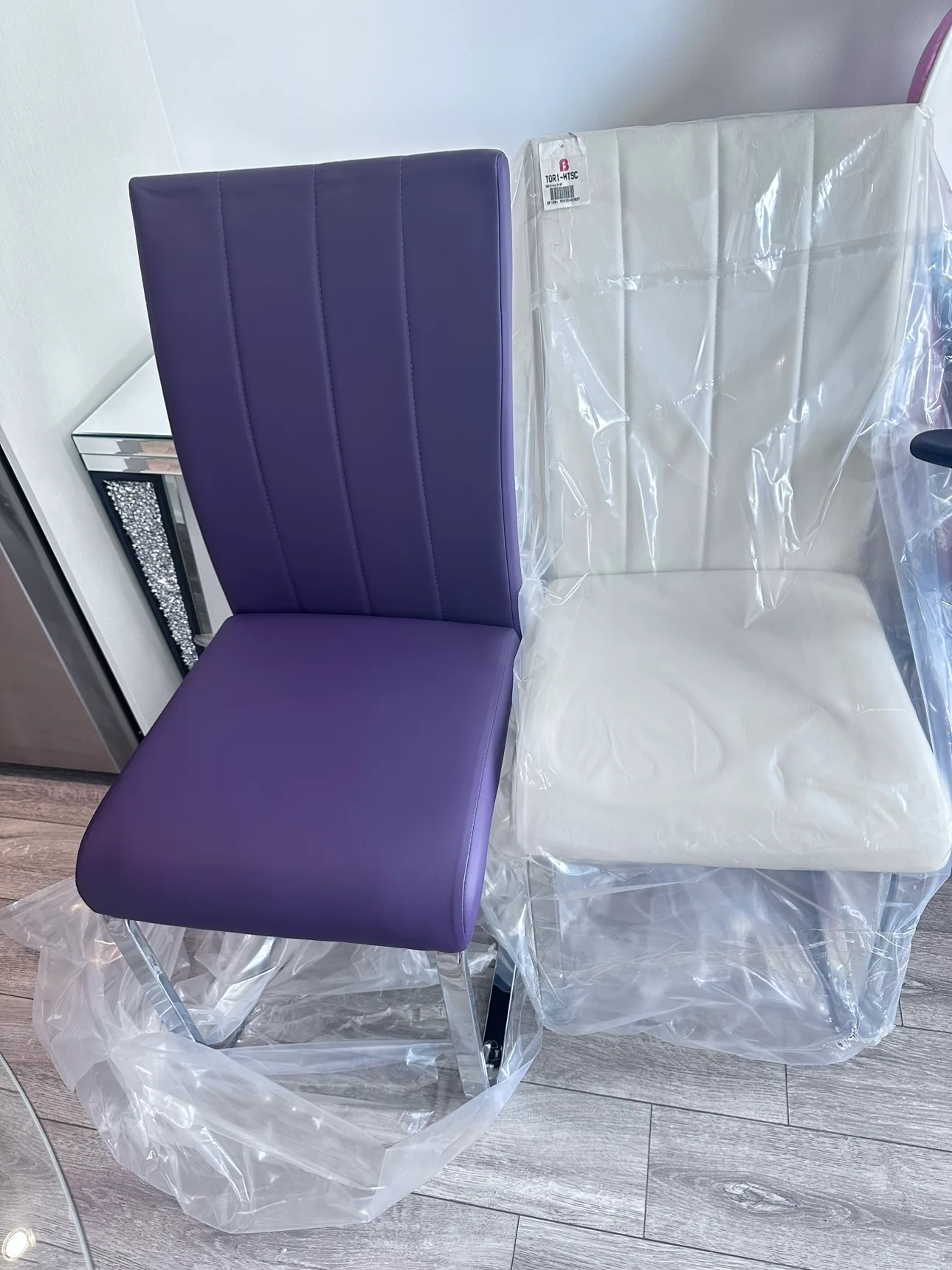 Purple and white Dining Chair thumbnail