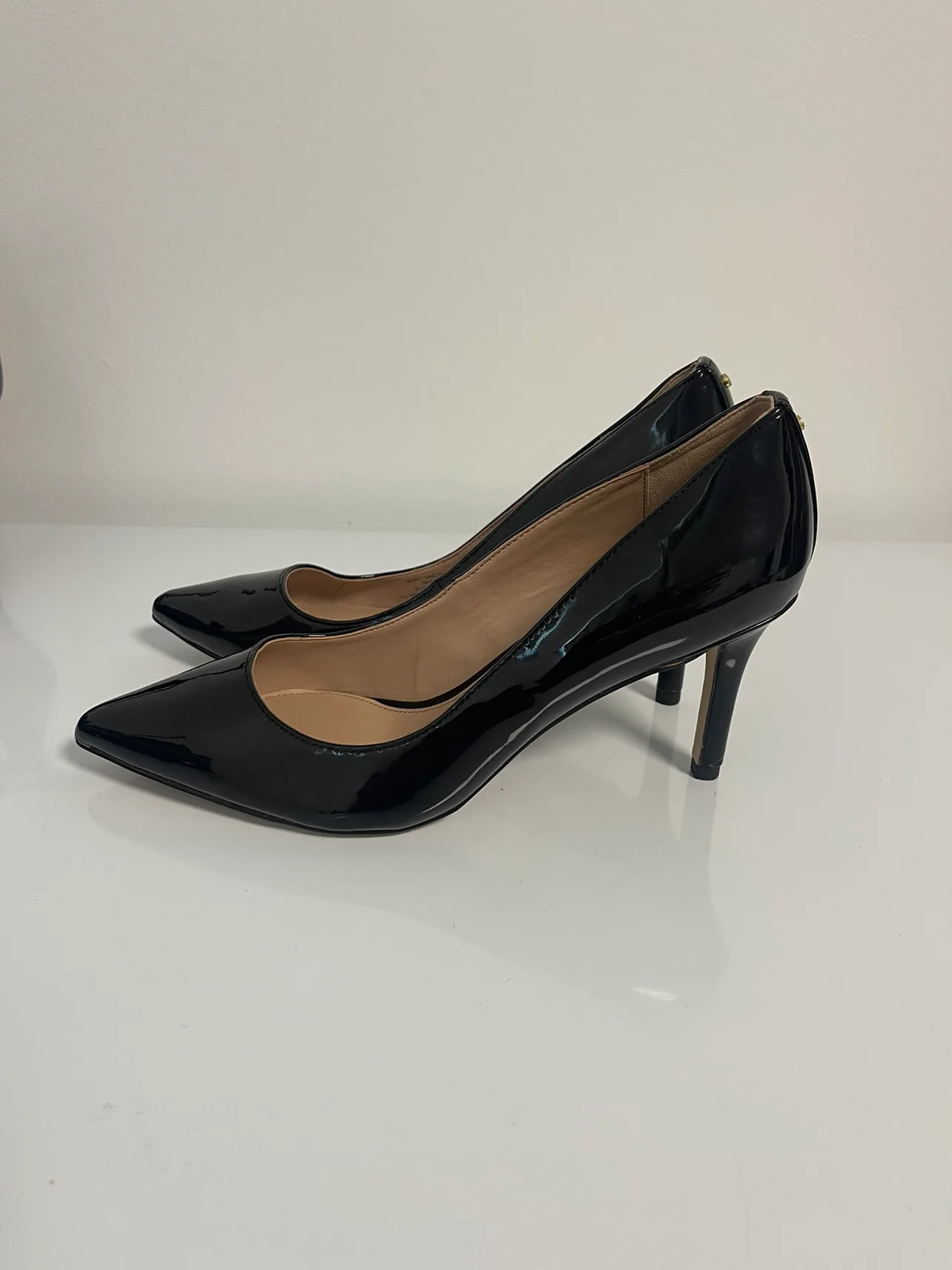 BCBGeneration Black Patent Leather Pumps size 7 New image indicator(2)