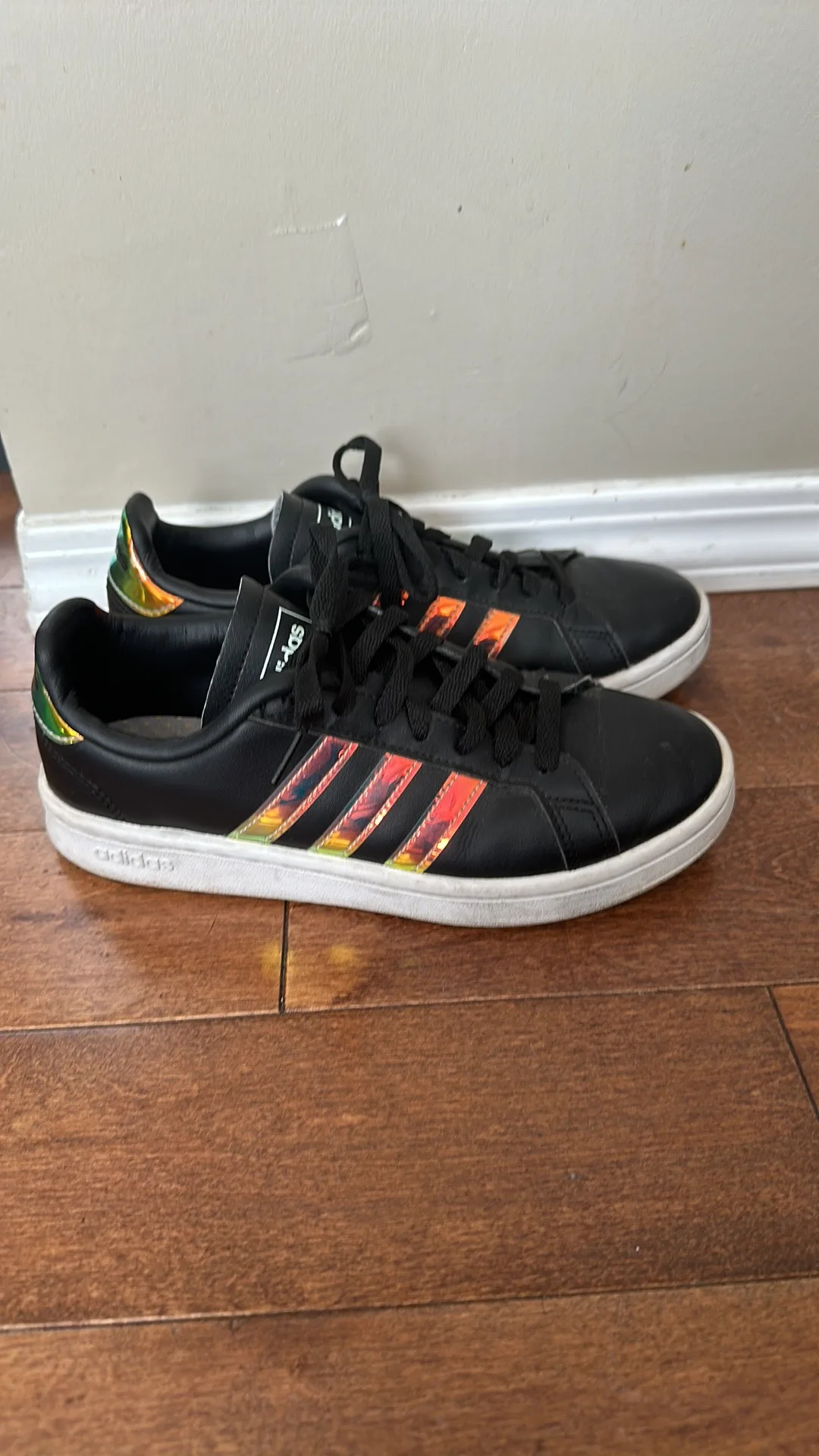 Adidas Originals Women's Sneakers🧡 thumbnail