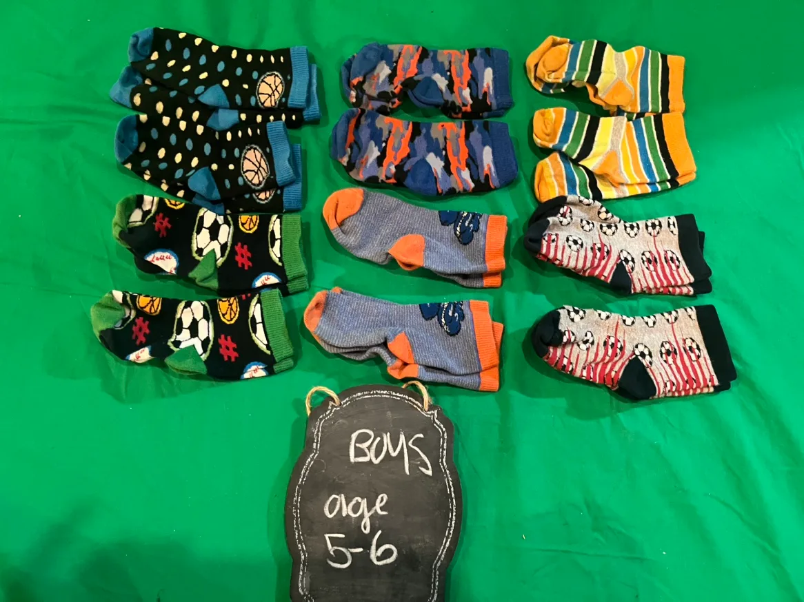 Lot of cute boys socks 12 pairs fits ages 5/6 kids image indicator(5)