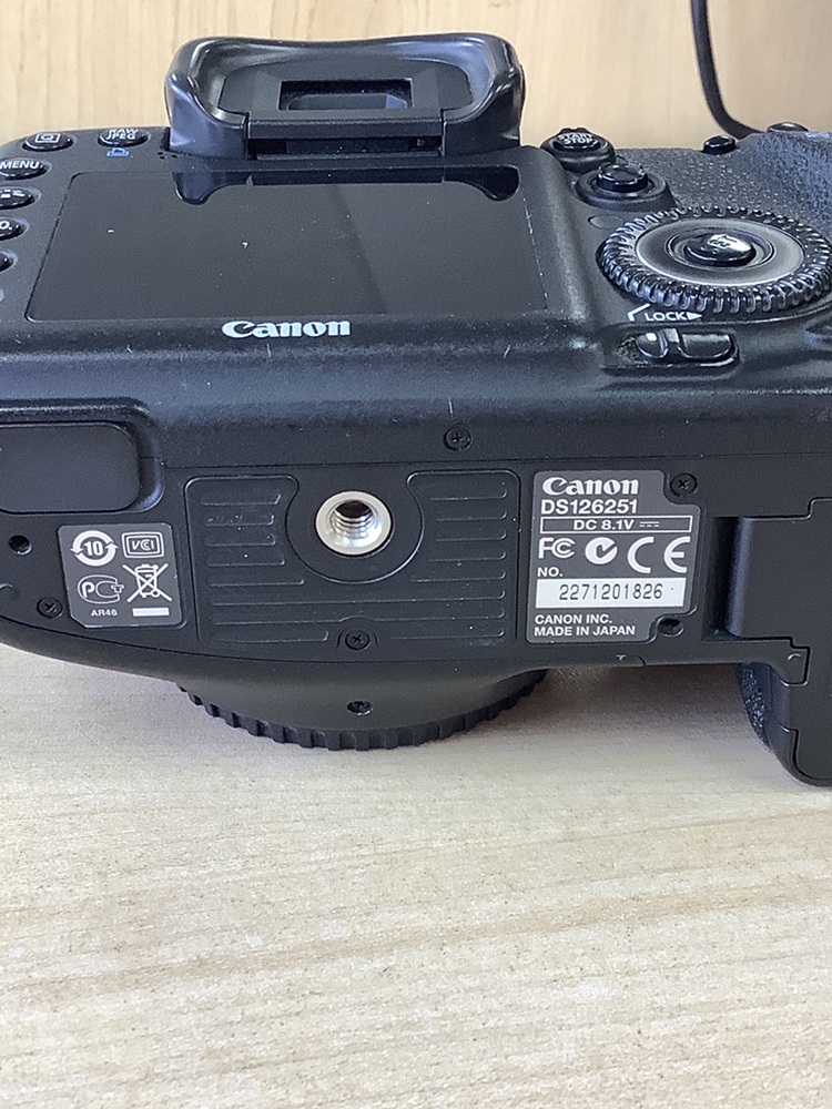 Canon EOS 7D DSLR Camera - photo 2