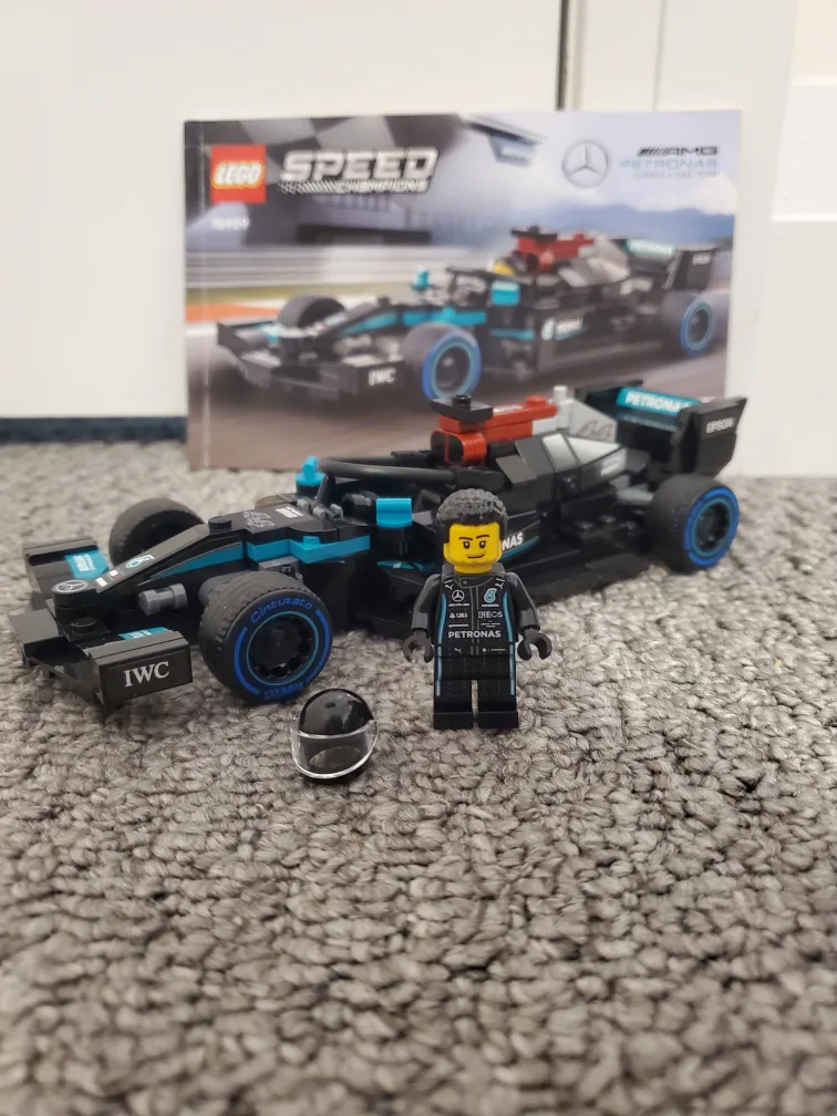 LEGO Mercedes-AMG Project One 76909 thumbnail