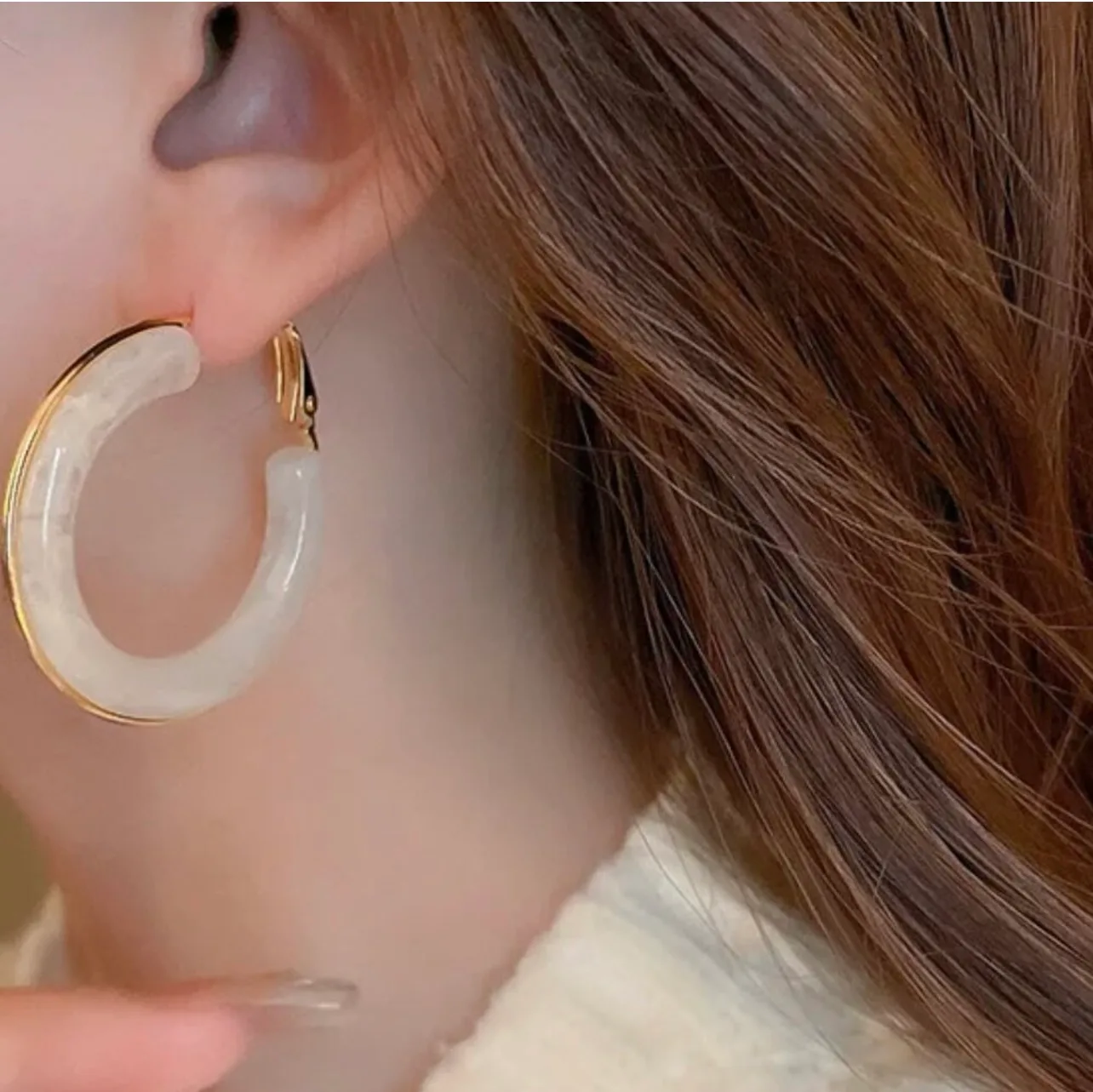 White Hoop Earrings image indicator(2)