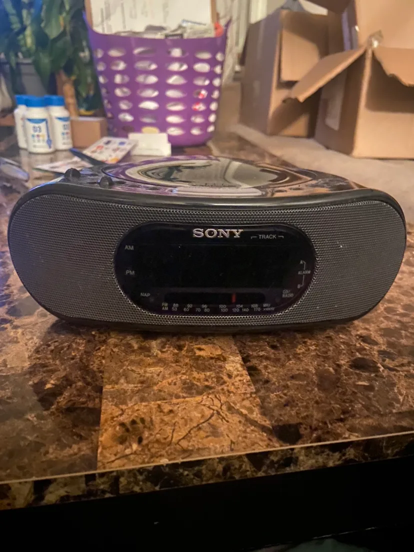 Sony CD player #freecycle thumbnail