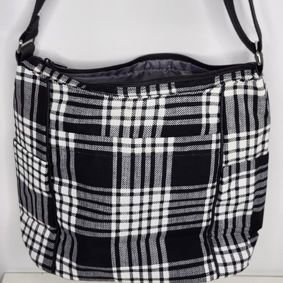 Thirty-One AG69 Perfectly Plaid Black and White Casual Carry-All