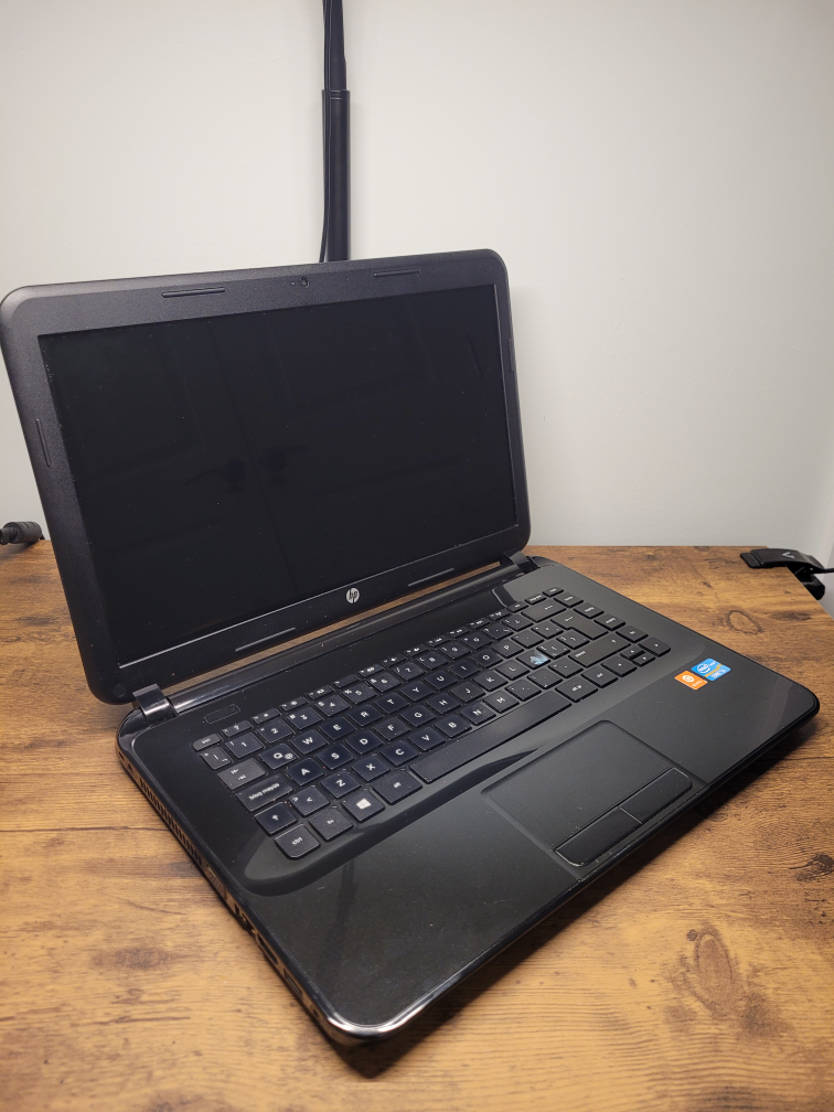Laptop HP 14-d040la
