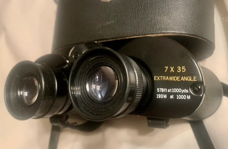 Vintage Bushnell Celebrity Binoculars, 7x35 - Made in Japan**