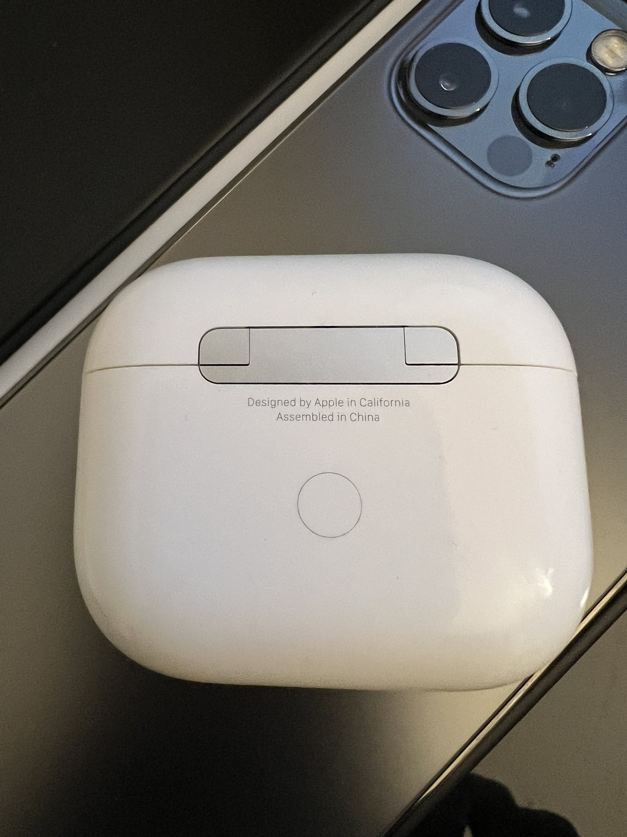 Apple AirPods (3rd Generation) - photo 2