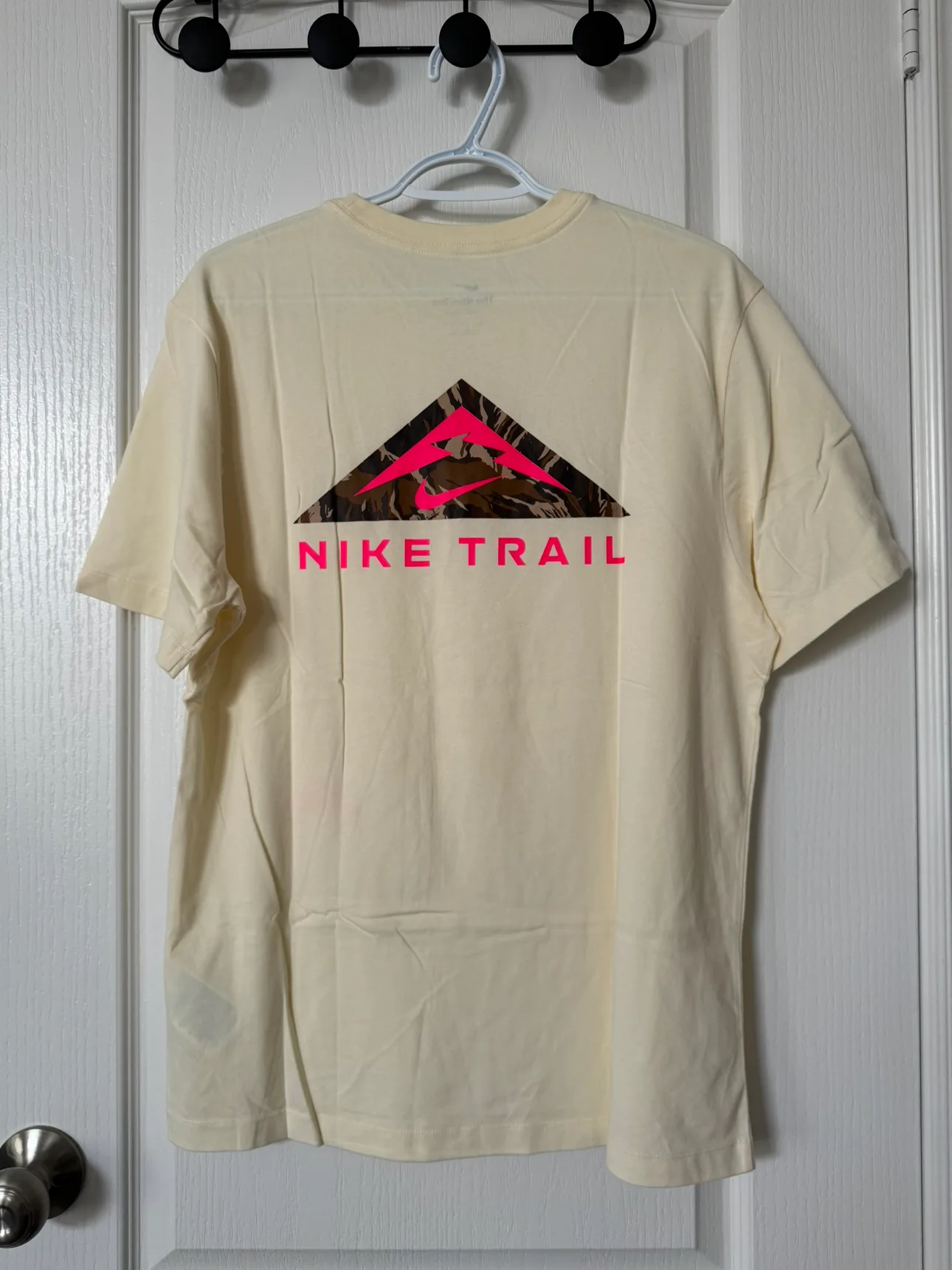 Nike Men’s Trail T-Shirt image indicator(2)