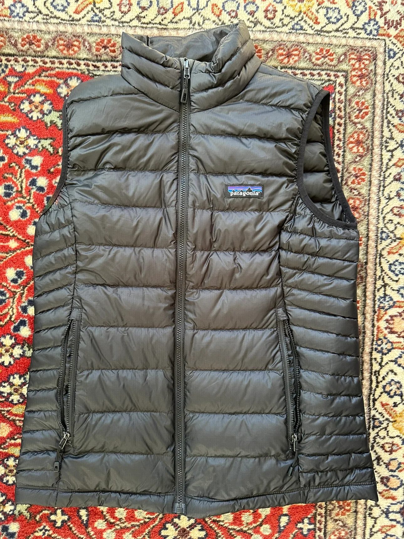 Patagonia Down Vest - Black - Size S thumbnail