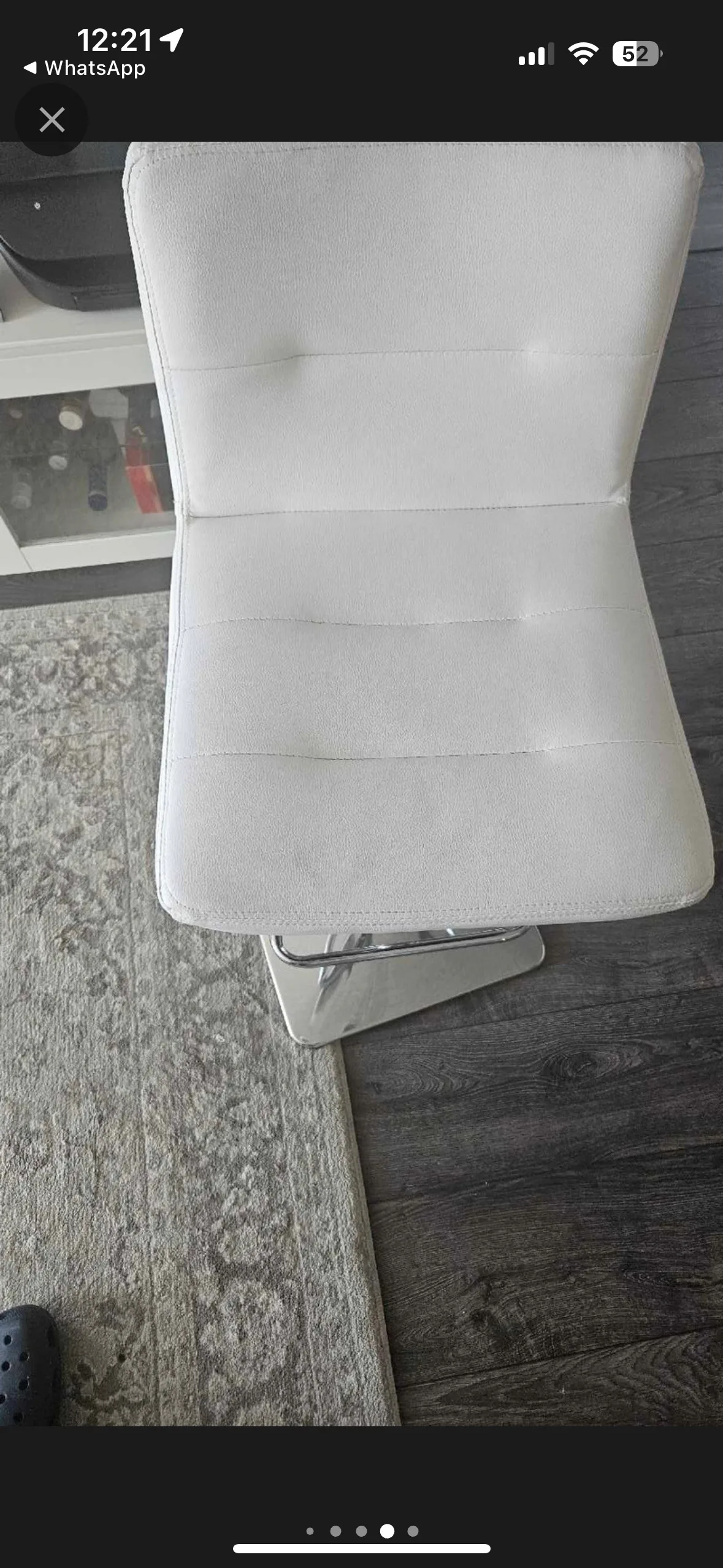 Glass Table and Four Chairs image indicator(6)