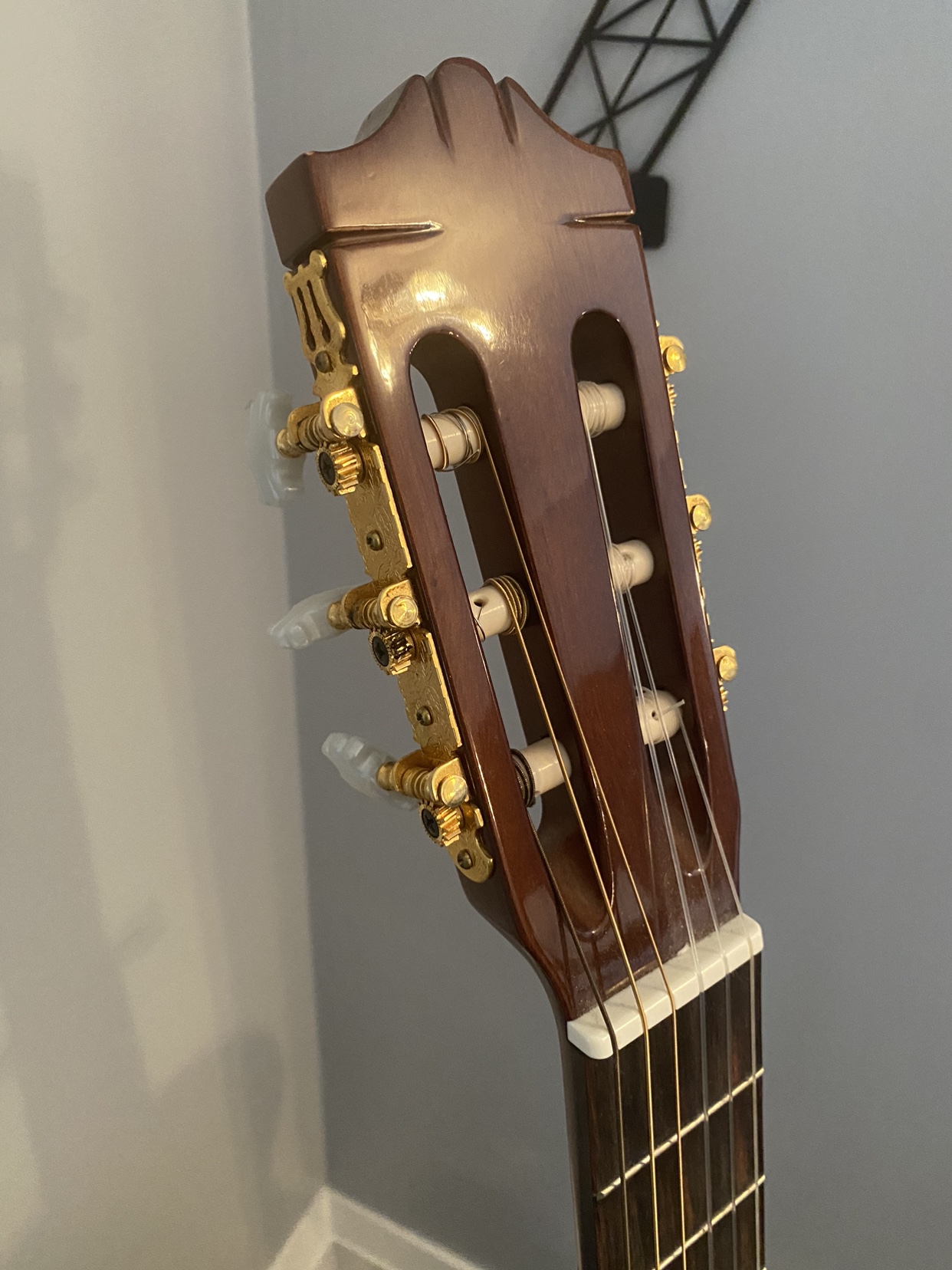 Guitar with stand - photo 4