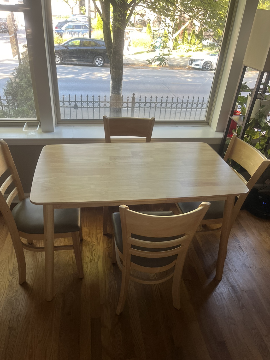 Dining Table and Chairs Set - photo 3