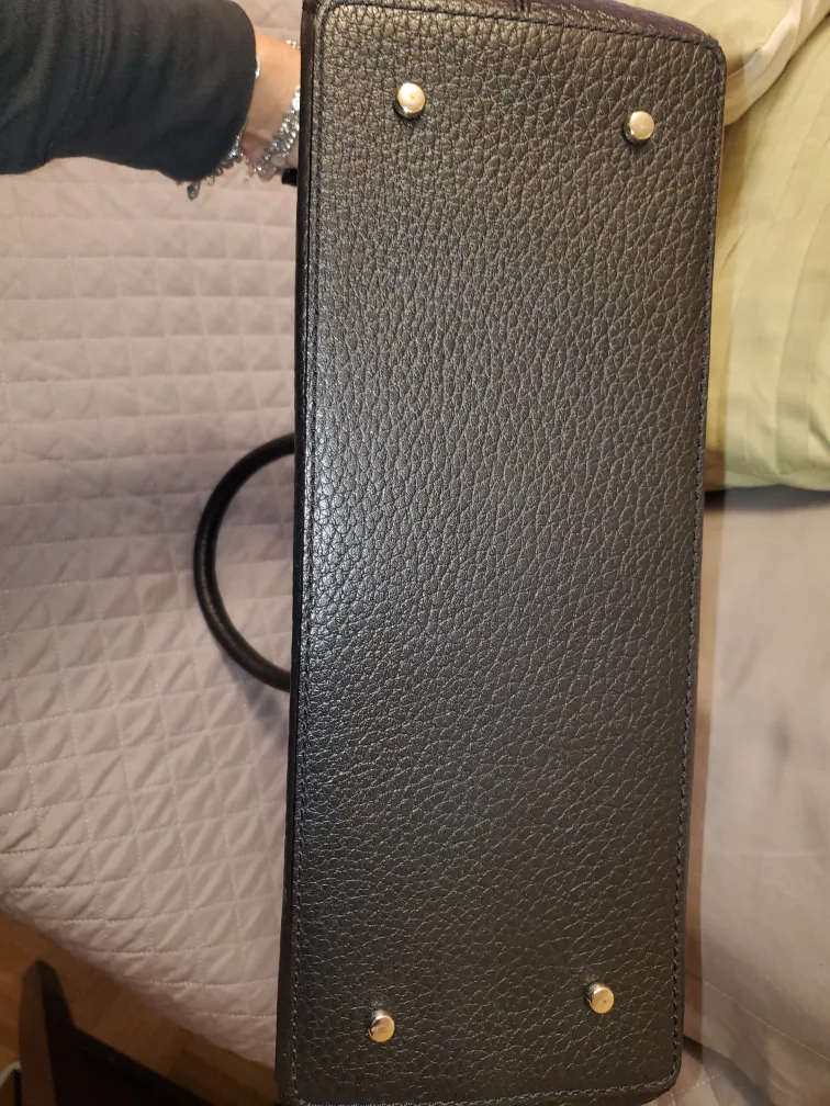 Never Used Kate Spade Large Purse image indicator(3)