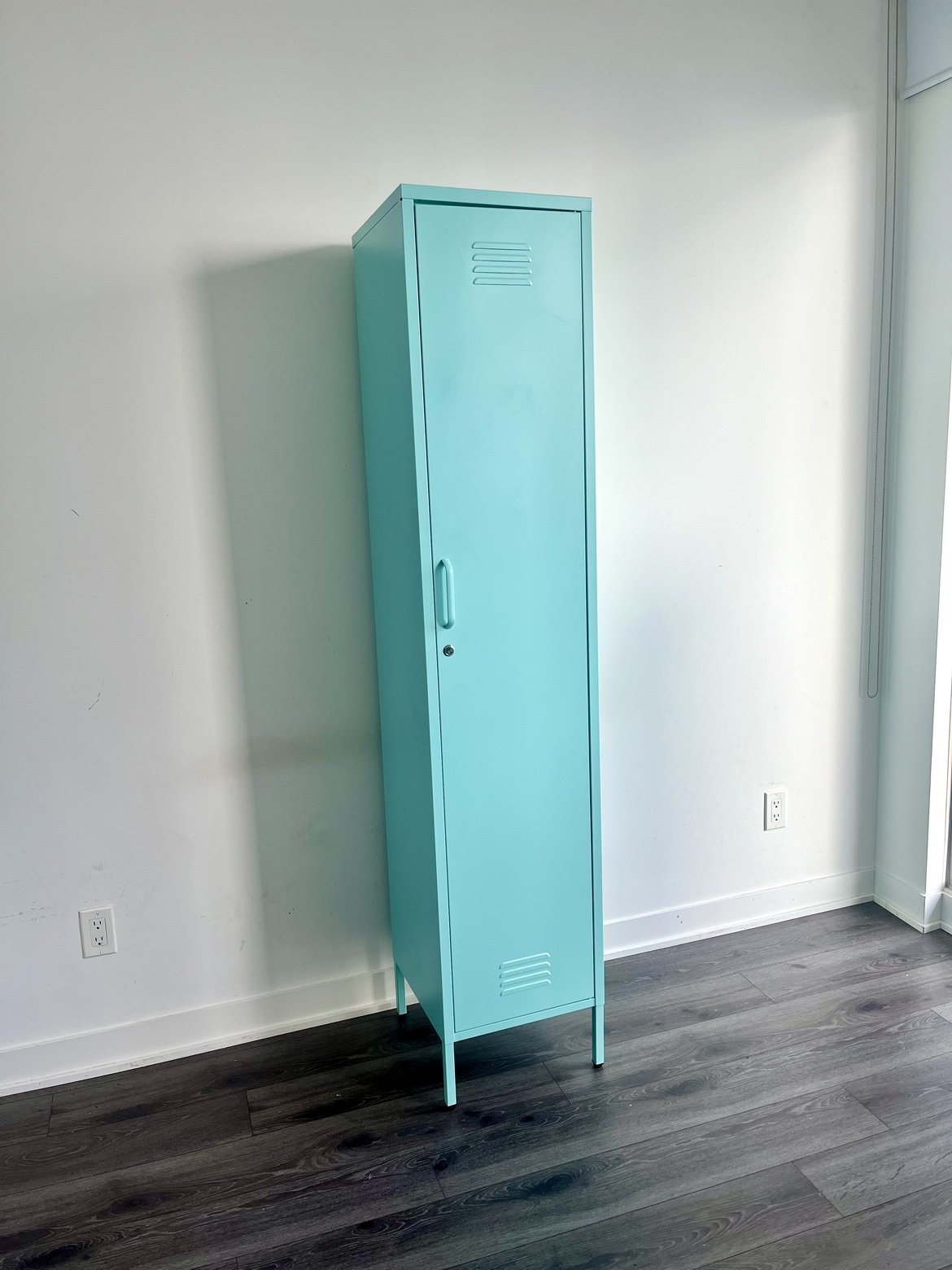 Tall Metal Storage Locker (1-Door)