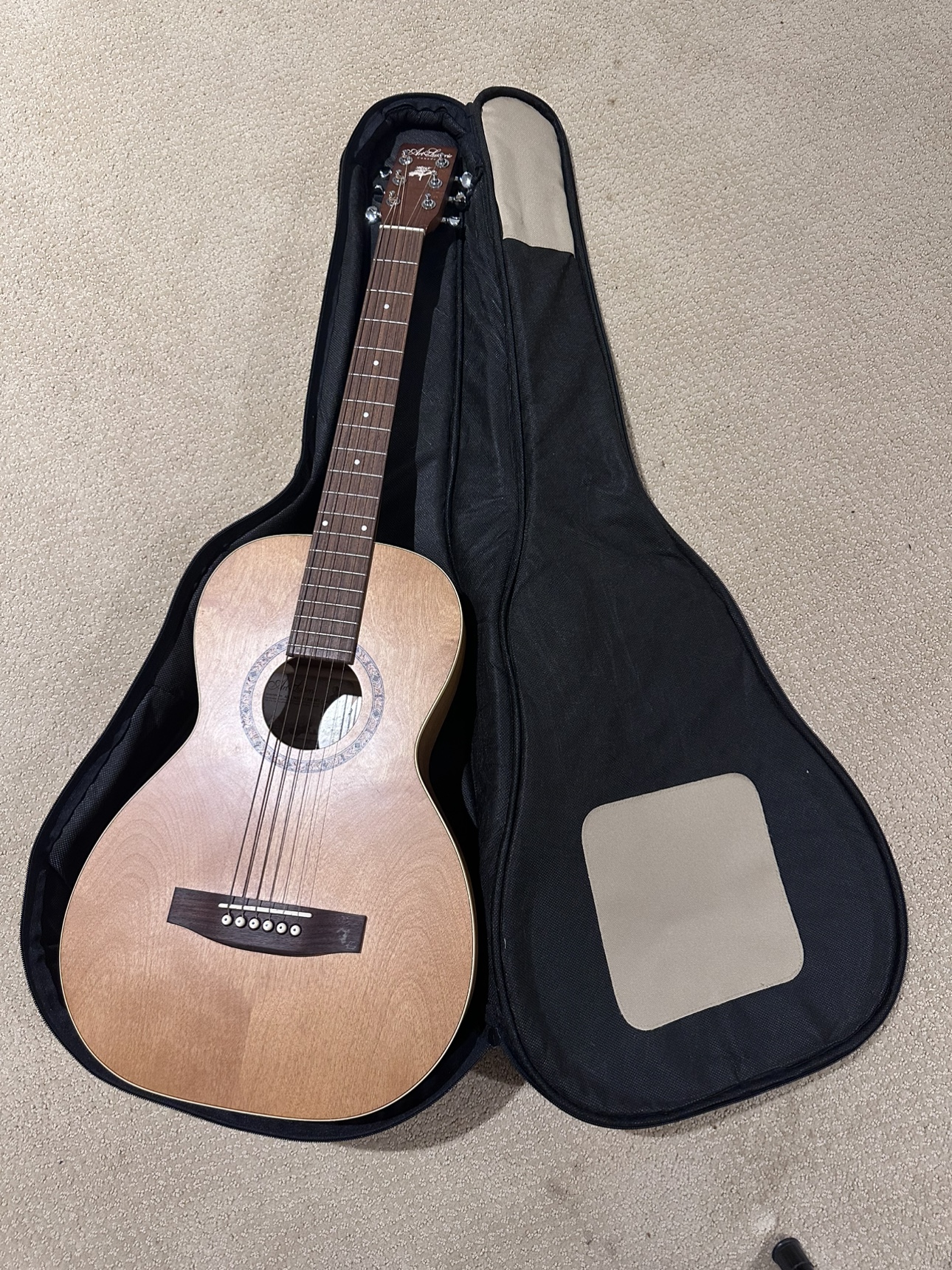 Art & Lutherie Ami Acoustic Guitar