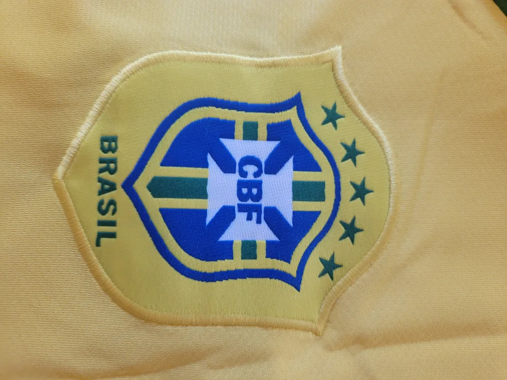 Brazil 2006 WORLD CUP #10 Ronaldinho Nike Soccer Jersey image indicator(4)