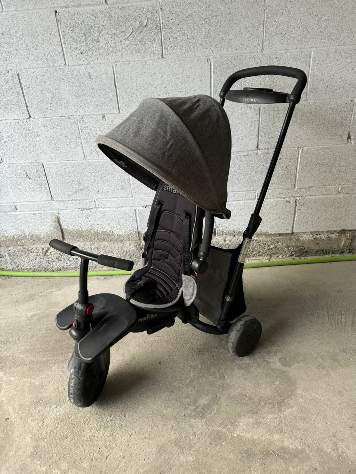 SmarTrikes Foldable Tricycle thumbnail