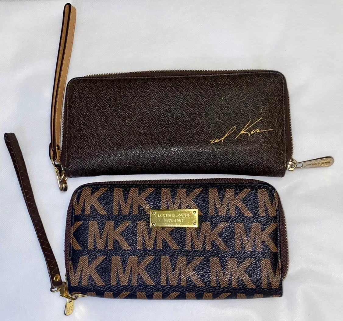 Michael Kors Wallets thumbnail