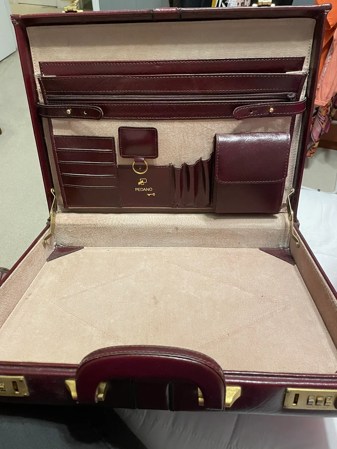 Made in Italy, Leather Briefcase image indicator(5)