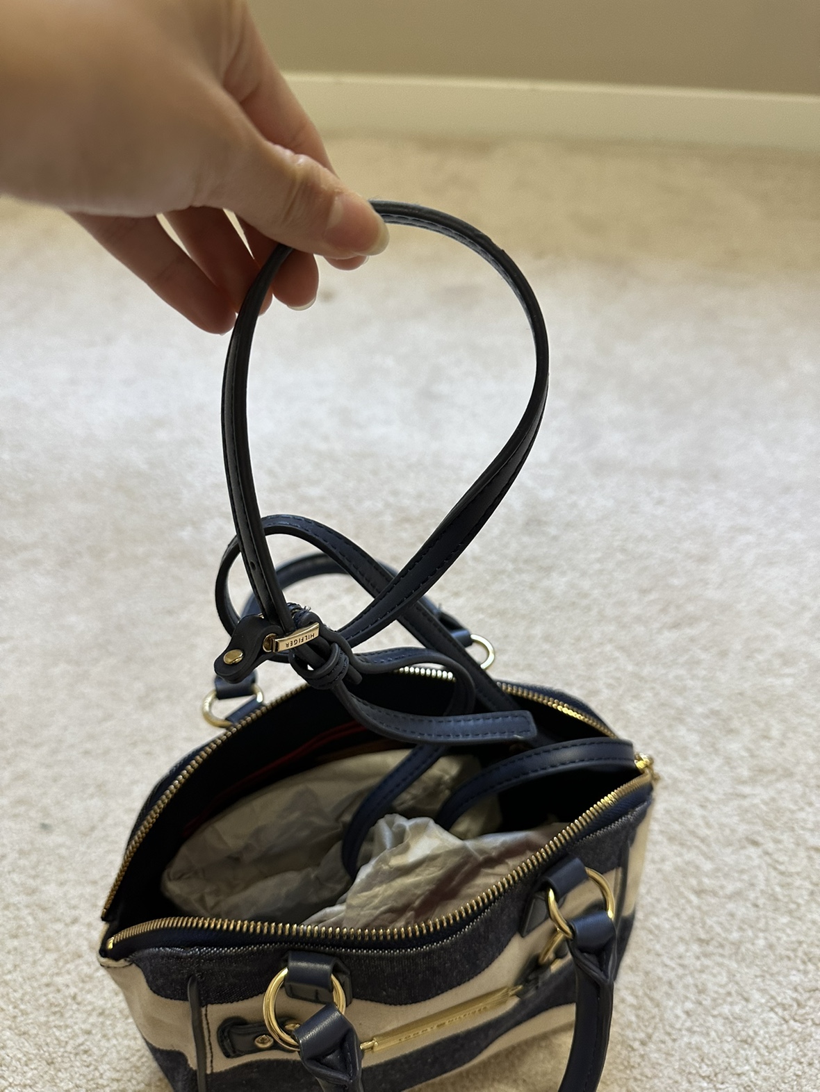 Tommy Hilfiger Striped Handbag - photo 3