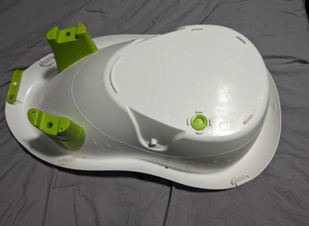 Fisher-Price Infant baby bathtub - used  🧡 - photo 3
