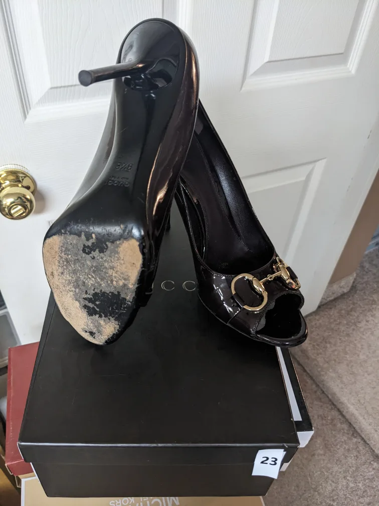 Gucci Patent Leather Heels (Authentic) image indicator(3)