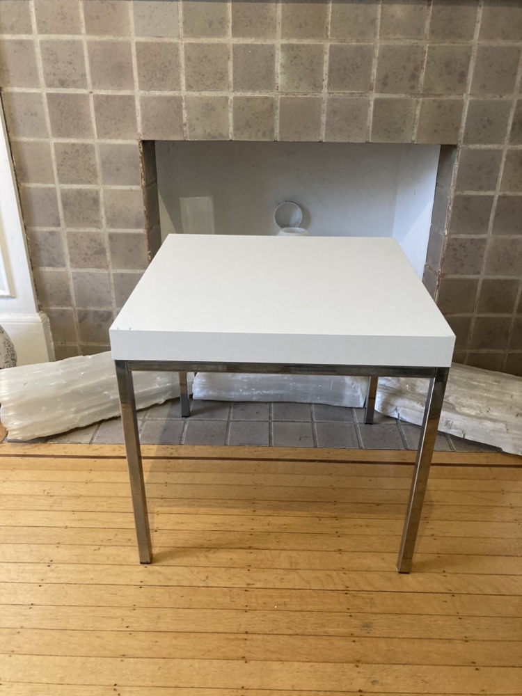 IKEA KLUBBO White End Table - photo 2