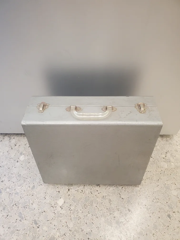 VINTAGE SMITH VICTOR 1950s PHOTOGRAPHY MOVIE LIGHT BAR  + Case image indicator(3)