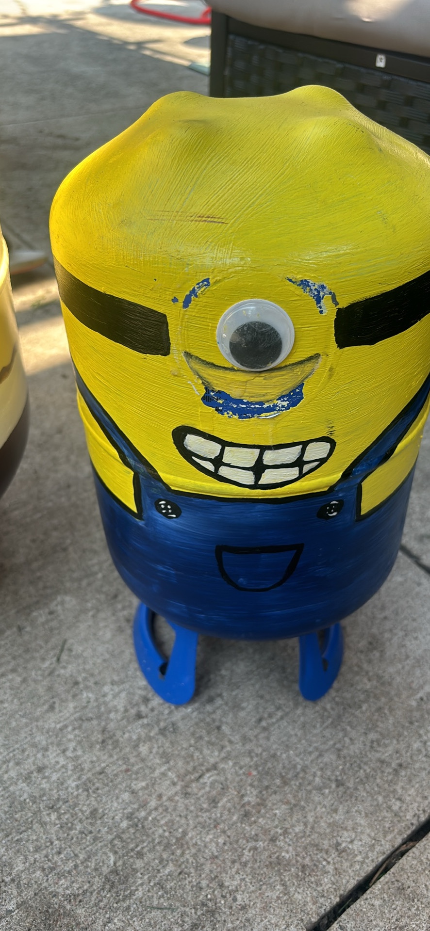 SpongeBob and Minion Propane Tanks - photo 2