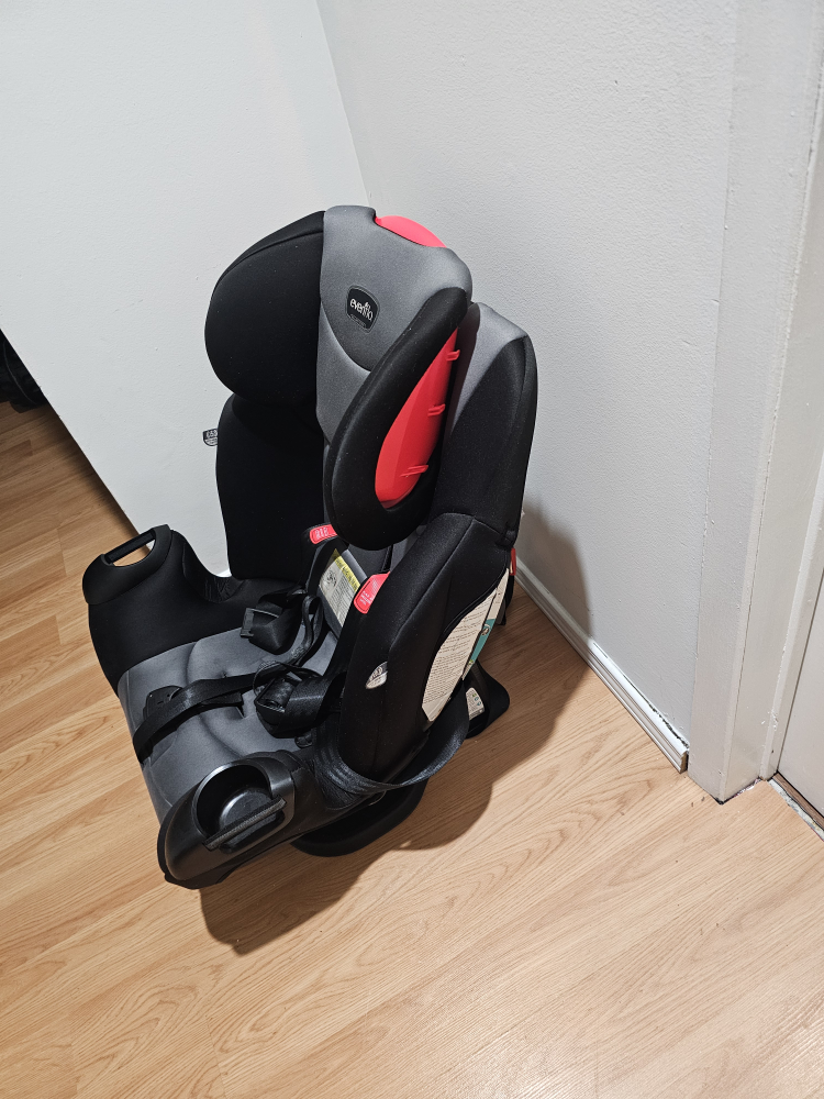 Evenflo  Booster Car Seat - photo 2