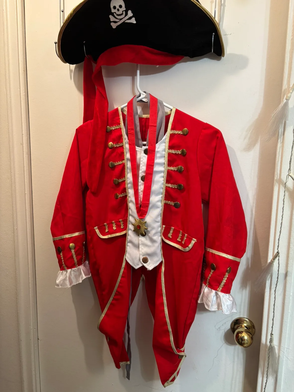 Pirate Captain Costume. image indicator(2)
