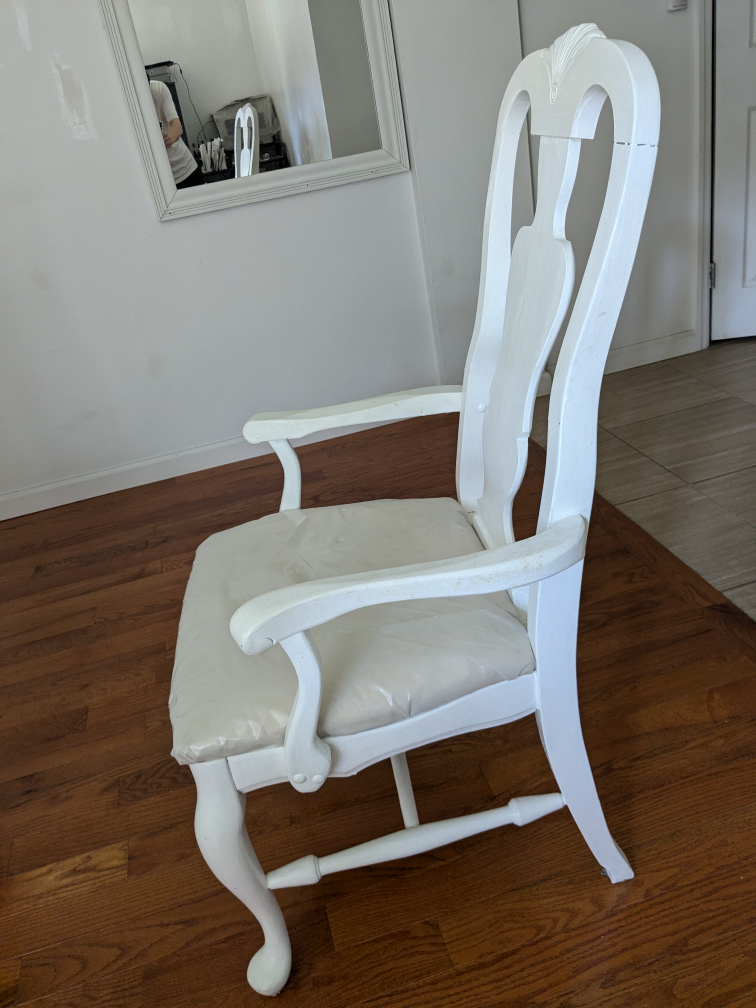 armed white wooden chair - photo 4