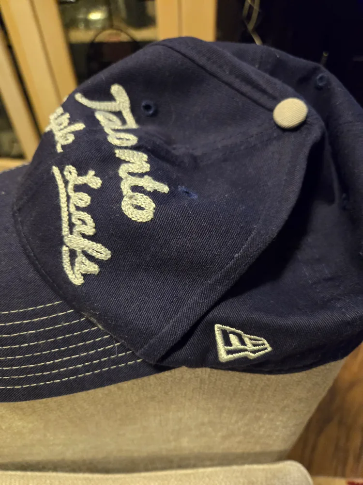 Toronto Maple Leafs Hat image indicator(3)