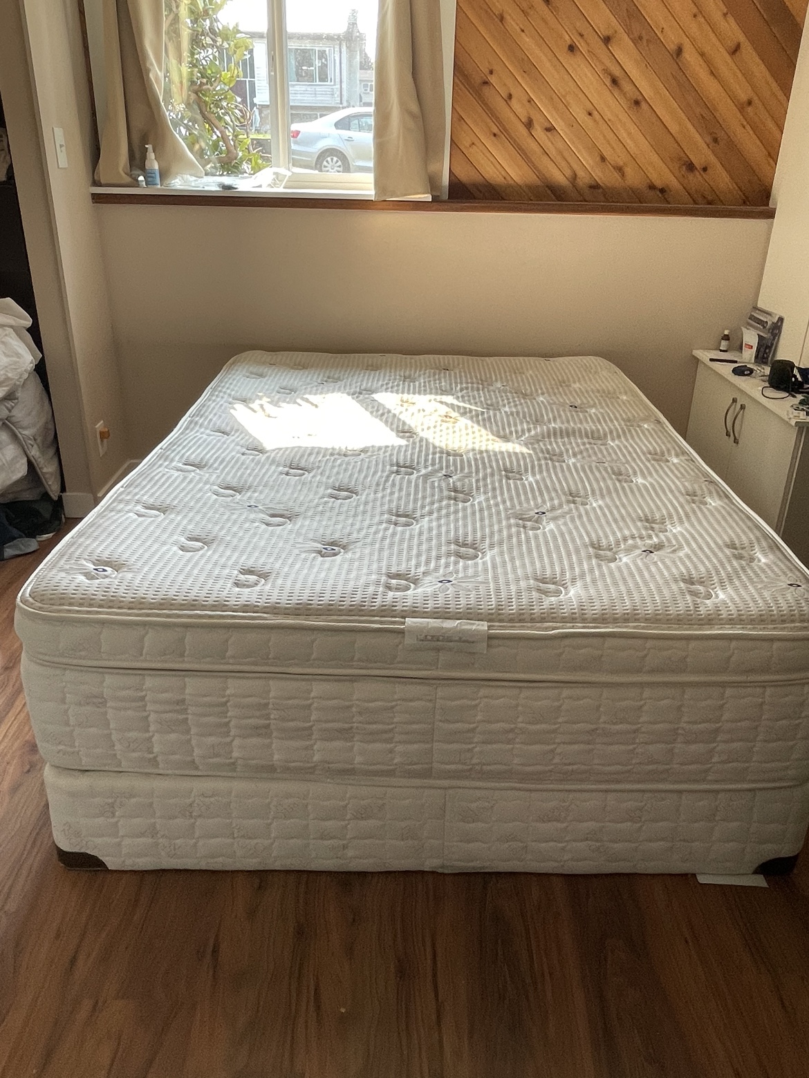 Queen Mattress and Boxspring Set