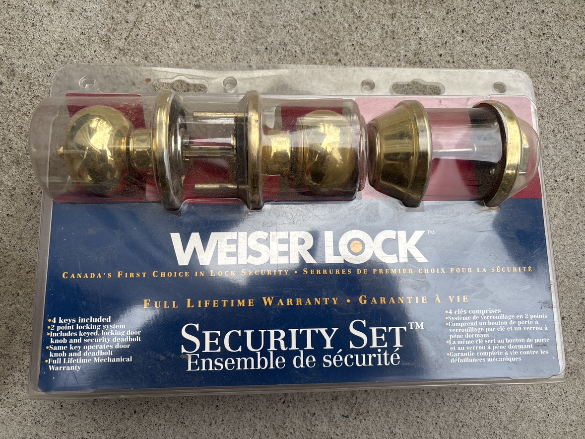 #freecycle 🍂 Weiser Lock Security Set 🍂