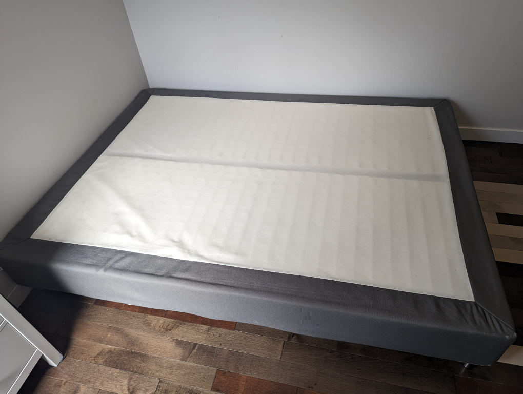 Ikea Mattress frame quuen