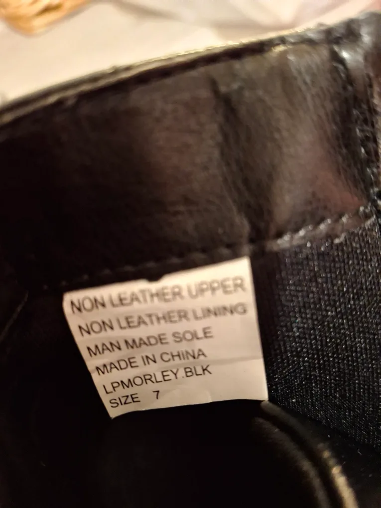 Black heeled ankle boots image indicator(4)