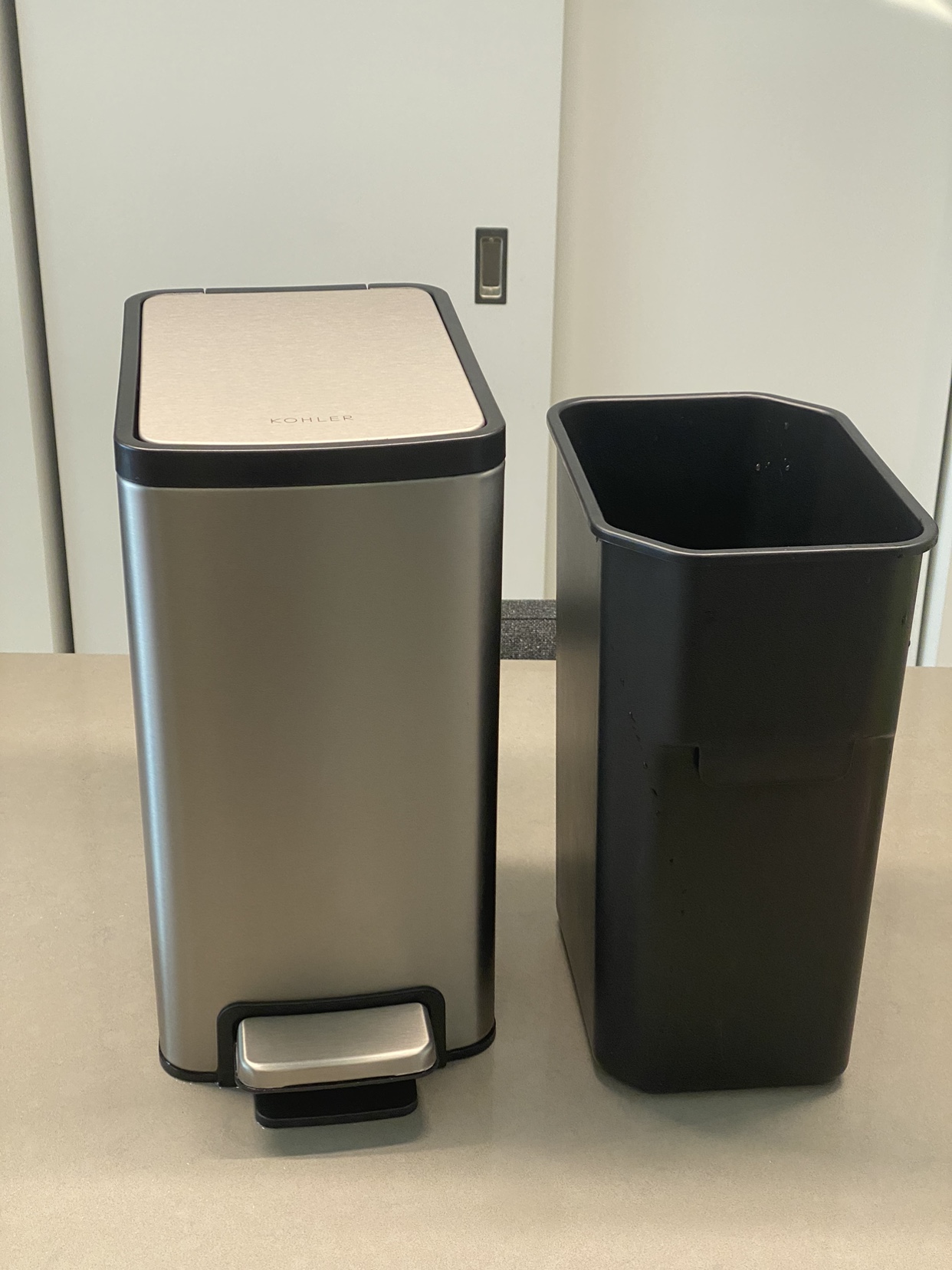 Two Kohler Trash Cans 6L - photo 2