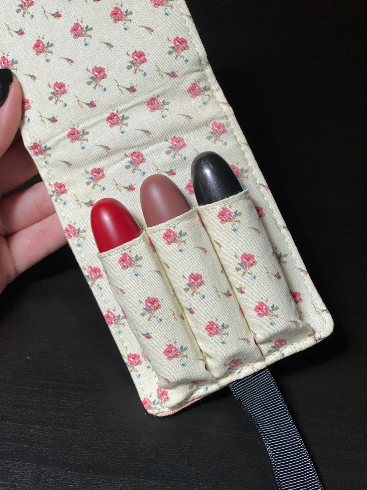 Gucci Beauty Cosmetics Pink Makeup Lipstick Pouch image indicator(5)