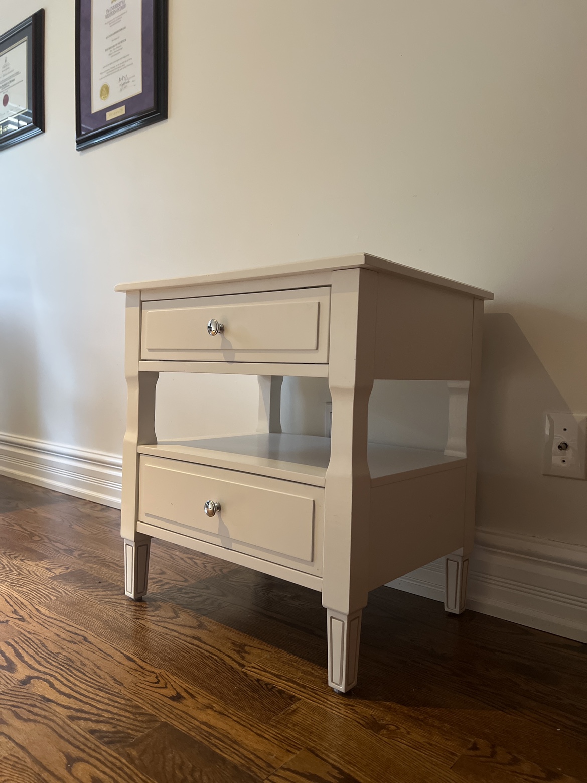 Safavieh New york 2 Drawer Wood Nightstand - photo 2