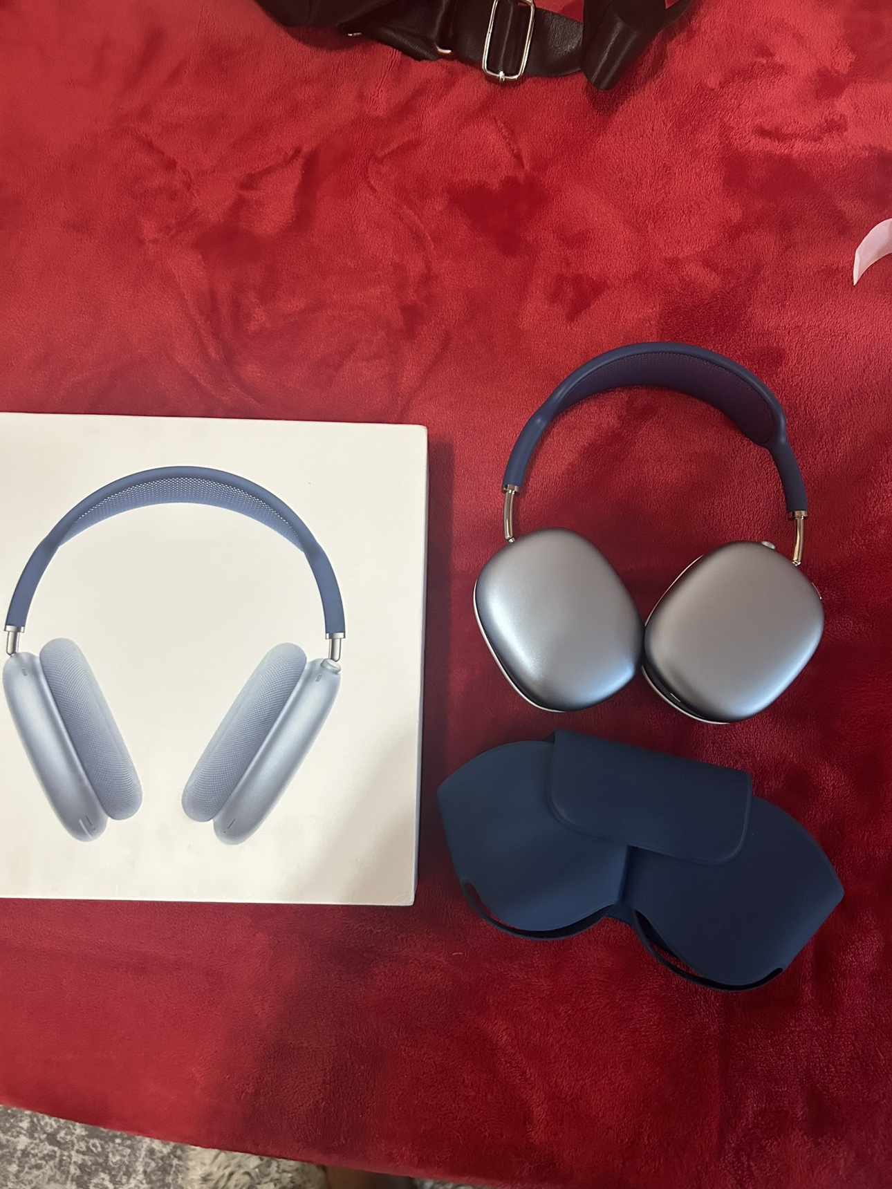 Apple AirPods Max Headphones