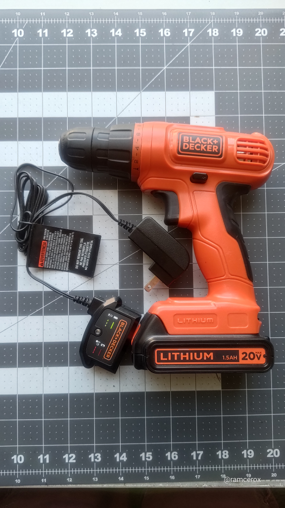 Black+Decker 20V Cordless Drill - photo 2