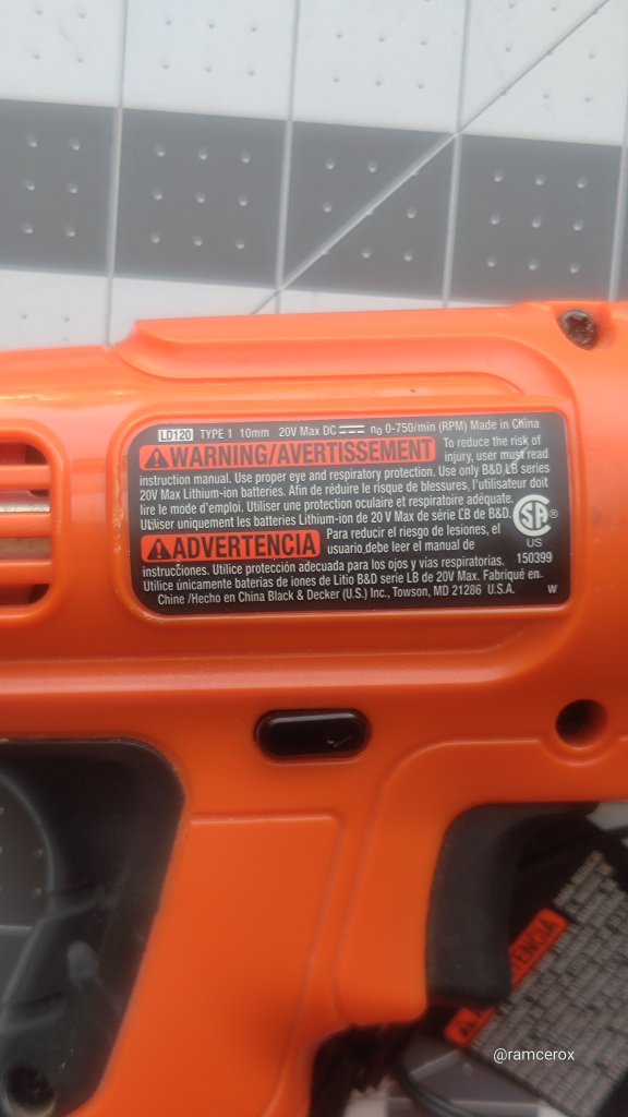 Black+Decker 20V Cordless Drill - photo 3