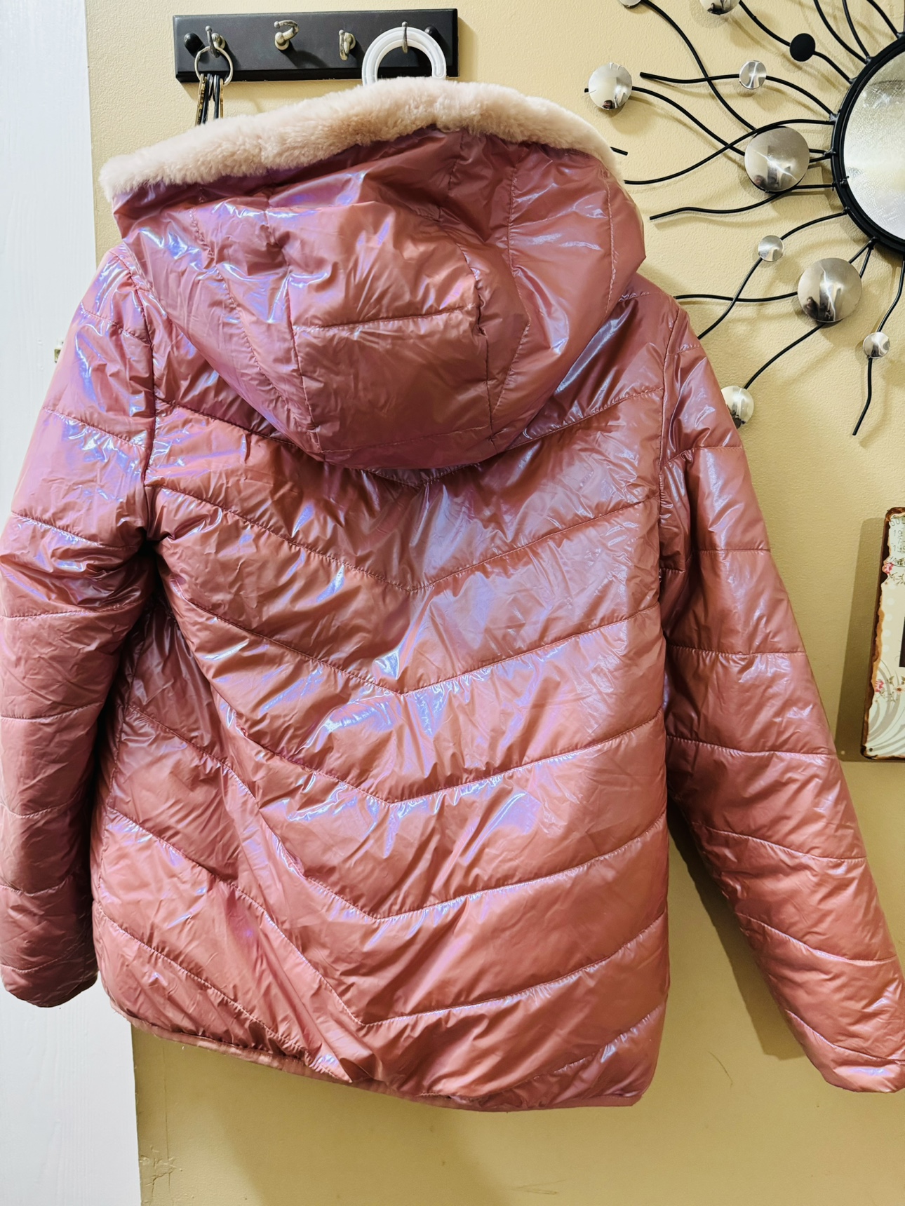 Abercrombie & Fitch Pink Iridescent Puffer Jacket - photo 3