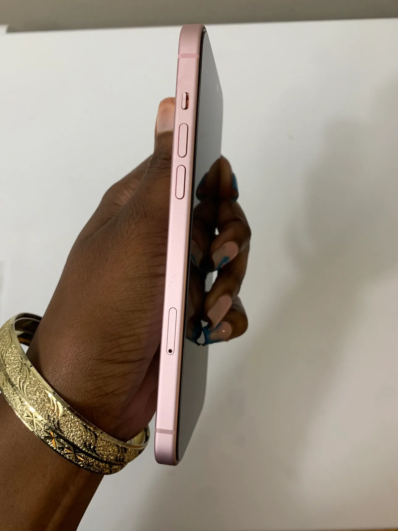 iphone 15 plus image indicator(3)